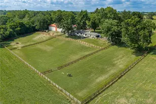 3385 Middle Run Rd, Sugarcreek Twp, OH 45068 - Photo 2