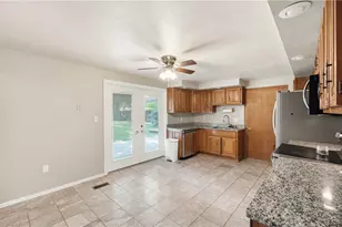 2262 Chapel Dr, Fairborn, OH 45324 - Photo 18