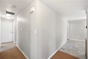 2262 Chapel Dr, Fairborn, OH 45324 - Photo 16