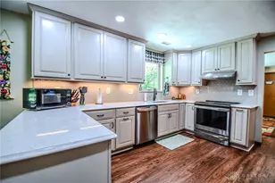 4801 Rean Meadow Dr, Kettering, OH 45440 - Photo 2