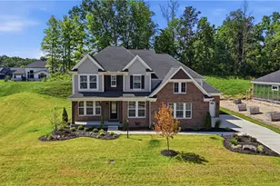 2425 Bent Grass Dr, Beavercreek, OH 45431 - Photo 2