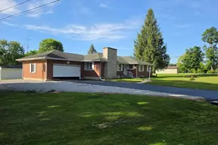 137 Woodland Dr, Eaton, OH 45320 - Photo 2