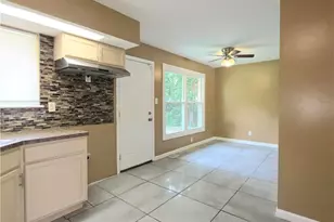 3546 Hermosa Dr, Trotwood, OH 45416 - Photo 8
