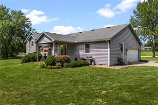 129 Corinthian Dr, Chester Township, OH 45177 - Photo 34