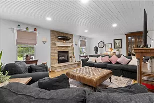 129 Corinthian Dr, Chester Township, OH 45177 - Photo 4