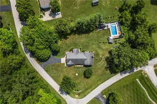 129 Corinthian Dr, Chester Township, OH 45177 - Photo 52