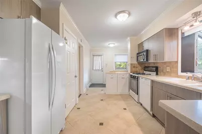233 Patterson Road, Oakwood, OH 45419 - Photo 8