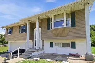 187 Golfwood Dr, West Carrollton, OH 45449 - Photo 2