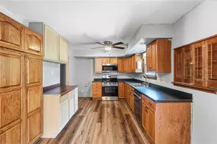 187 Golfwood Dr, West Carrollton, OH 45449 - Photo 12