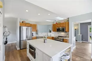 2396 Ferndown Dr, Miami Township, OH 45342 - Photo 8