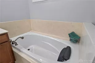 2298 Crestridge Dr, Butler Twp, OH 45414 - Photo 22