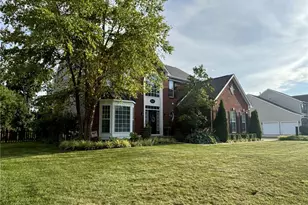 3547 Queen Victoria Ct, Beavercreek, OH 45431 - Photo 2