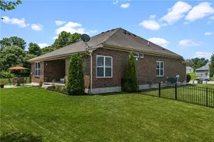1700 Sunset Creek Ct, Bellbrook, OH 45305 - Photo 4