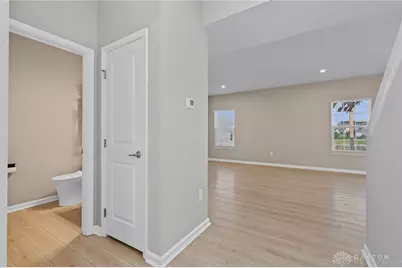 6300 Willow Oak Drive, Tipp City, OH 45371 - Photo 10