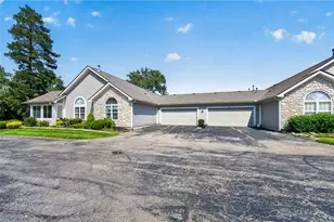 224 Edinburgh Village Dr, Washington Twp, OH 45458 - Photo 6