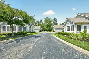 224 Edinburgh Village Dr, Washington Twp, OH 45458 - Photo 4