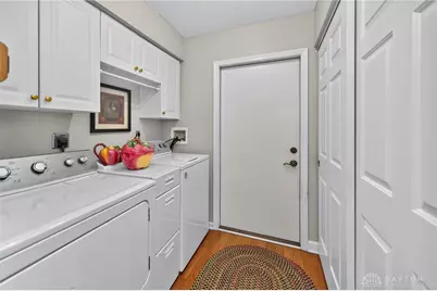 224 Edinburgh Village Drive, Washington Twp, OH 45458 - Photo 32