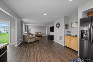 2212 Blazing Star Dr, Tipp City, OH 45371 - Photo 18