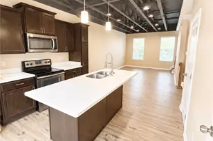 223 E 1st St, Dayton, OH 45402 - Photo 6