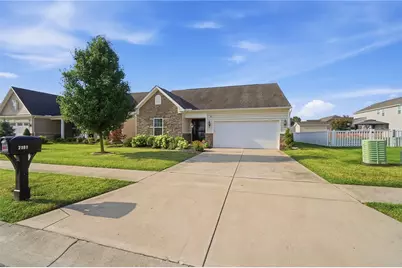 7101 Bluestream Drive, Tipp City, OH 45371 - Photo 4