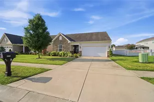 7101 Bluestream Dr, Tipp City, OH 45371 - Photo 4