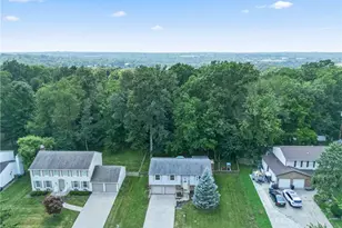 4008 Willow Run Dr, Beavercreek, OH 45430 - Photo 4