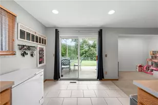 1733 Beaver Creek Ln, Dayton, OH 45429 - Photo 10