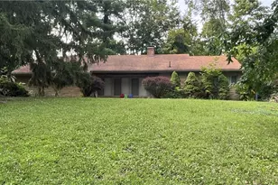 225 W Nottingham Rd, Dayton, OH 45405 - Photo 1