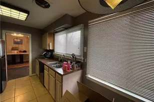 225 W Nottingham Rd, Dayton, OH 45405 - Photo 6