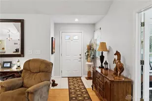 2690 Prestwick Village Cir, Springfield, OH 45503 - Photo 8