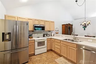 2690 Prestwick Village Cir, Springfield, OH 45503 - Photo 14