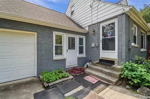1466 S Central Dr, Beavercreek, OH 45432 - Photo 2