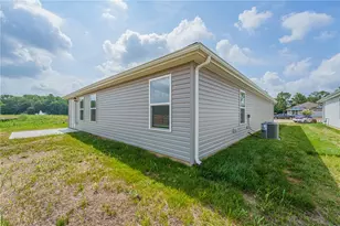 305 Lightfoot Ct, New Carlisle, OH 45344 - Photo 8