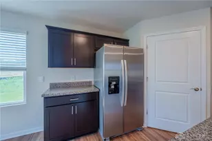 305 Lightfoot Ct, New Carlisle, OH 45344 - Photo 24