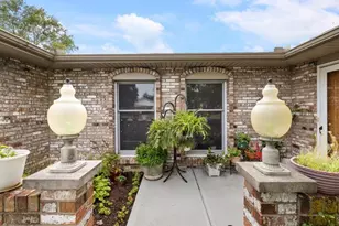 1395 Cornish Dr, Vandalia, OH 45377 - Photo 8