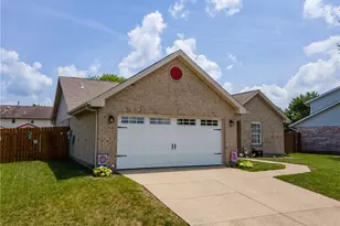 8808 Deer Chase Dr, Huber Heights, OH 45424 - Photo 1