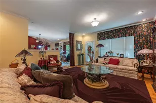 909 Hickory Trail Dr, Wilmington, OH 45177 - Photo 2