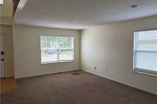 6309 Ashley Meadows Ct, Huber Heights, OH 45424 - Photo 4