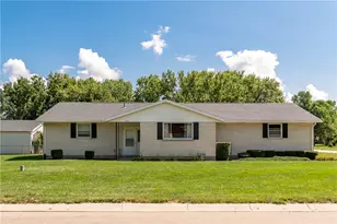 433 Kent Rd, Tipp City, OH 45371 - Photo 1
