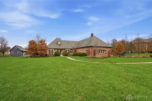 1574 Vicki Ln, Turtlecreek Twp, OH 45036 - Photo 8