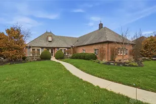 1574 Vicki Ln, Clear Creek Township, OH 45036 - Photo 2