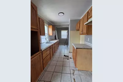 445 E Siebenthaler Avenue, Dayton, OH 45405 - Photo 6