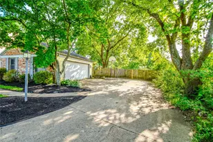 7425 Heatherwood Ct, Dayton, OH 45459 - Photo 2