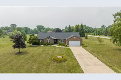 815 W Eva Circle, Springfield Twp, OH 45504 - Photo 4