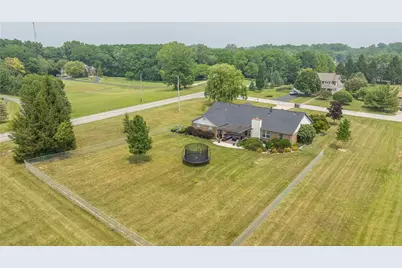 815 W Eva Circle, Springfield Twp, OH 45504 - Photo 32