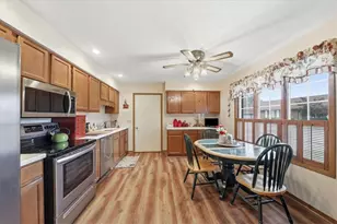 1045 Bradford Dr, Springfield, OH 45503 - Photo 6