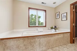 3468 Fairwood Dr, Beavercreek, OH 45432 - Photo 38