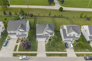 2786 Riverstone Dr, Beavercreek Twp, OH 45385 - Photo 2