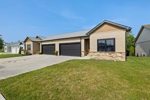 693 Waldsmith Way, Vandalia, OH 45377 - Photo 2