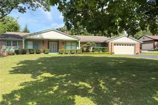 2101 Tullis Dr, Middletown, OH 45042 - Photo 1
